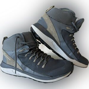 Columbia Men's Charcoal and Taupe Athletic Shoes